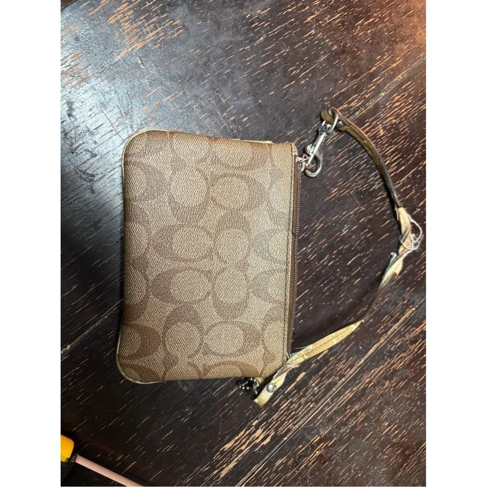 coach wristlet wallet